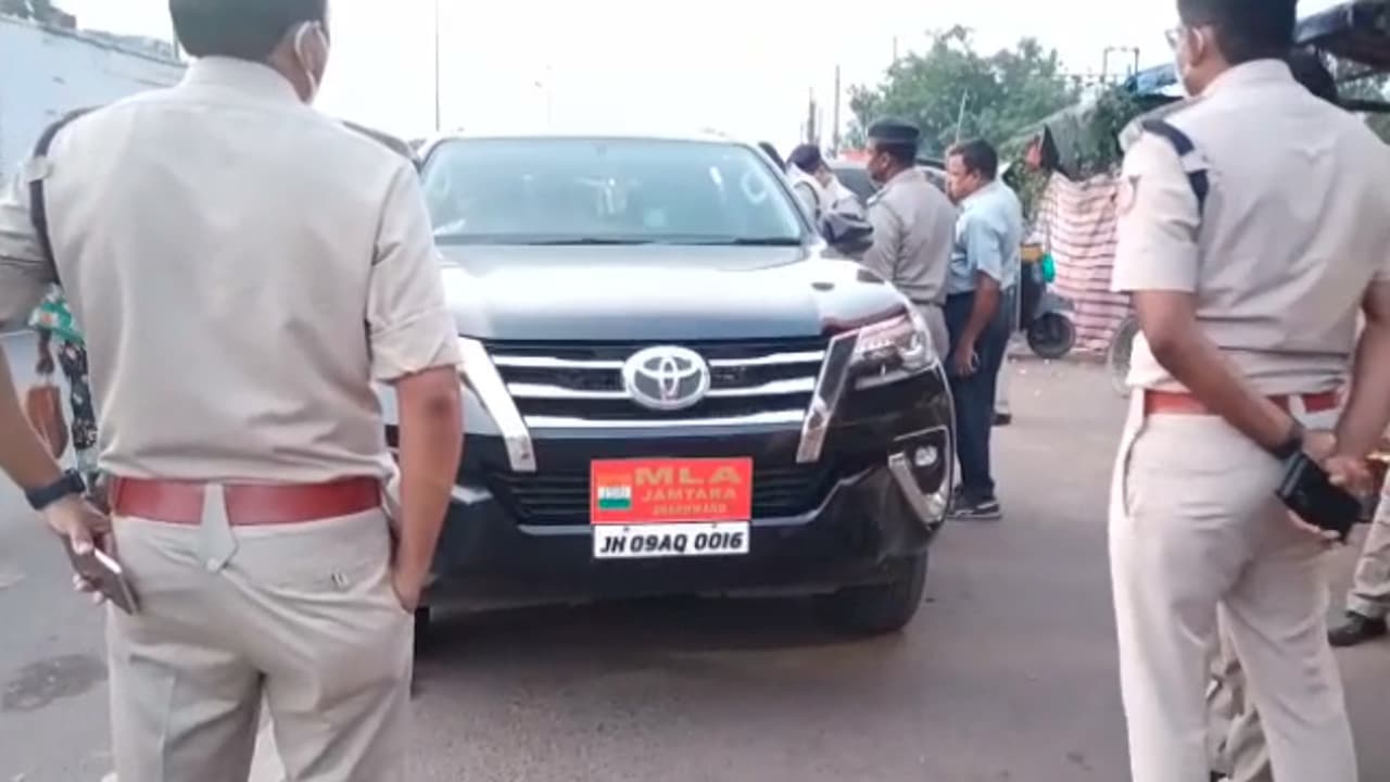 झारखंड कांग्रेस के निलंबित 3 विधायकों के खिलाफ अनूप सिंह ने रांची में दर्ज करायी FIR, जानिए पूरी कहानी