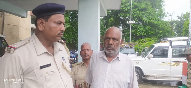 संपतचक अंचल कार्यालय में महिला ने केरोसिन छिड़ककर आत्महत्या करने की कोशिश की, CO पर लगाए गंभीर आरोप