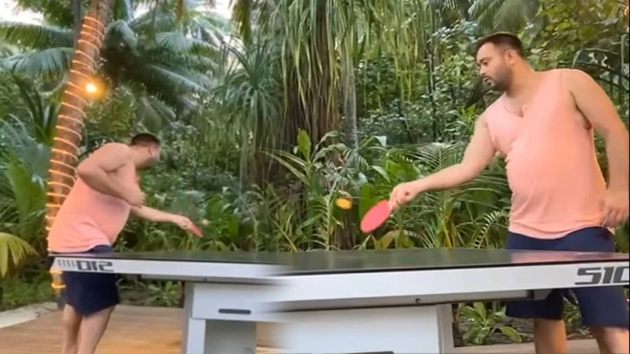 तेजस्वी यादव ने खेल के मैदान से शेयर किया नया वीडियो, अब रैकेट के साथ बहाया पसीना