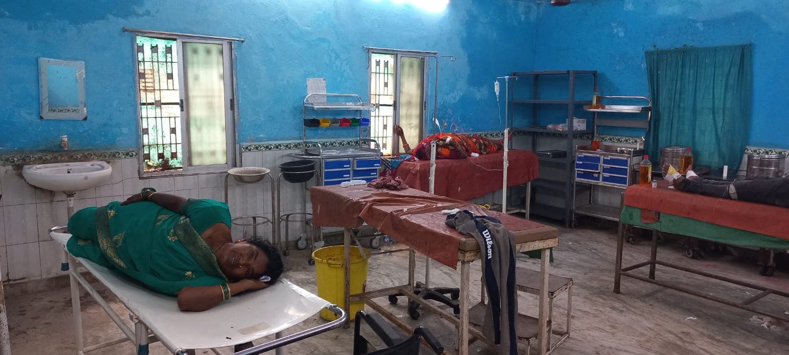 नेपाल से बाबाधाम जा रही कांवरियों से भड़ी बस दुर्घटनाग्रस्त, 40 से ज्यादा जख्मी, 7 की हालत गंभीर