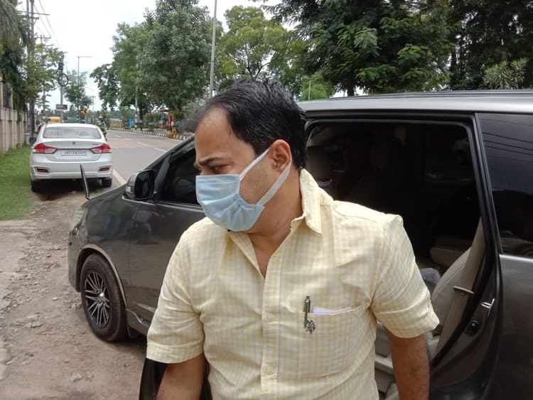 Jharkhand News: हिनू स्थित ईडी कार्यालय पहुंचे सीएम के प्रेस सलाहकार पिंटू, आज भी होगी पूछताछ