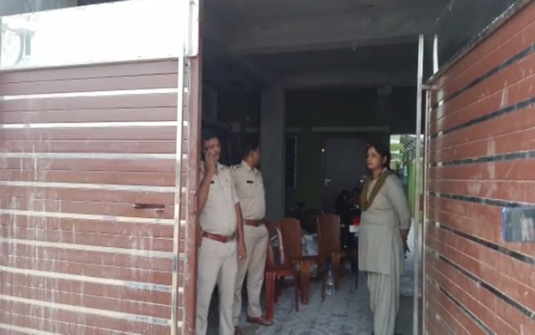 कोलकाता में गिरफ्तार अधिवक्ता राजीव कुमार के रांची आवास में बंगाल की सीआईडी टीम कर रही छापेमारी