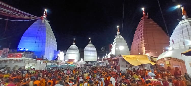 देवघर में आज ढाई लाख से अधिक कांवरिये करेंगे जलाभिषेक, ड्रोन व सीसीटीवी से हो रही निगरानी