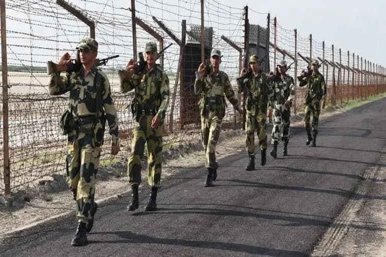 Sarkari naukri: BSF के 1312 पदों पर Recruitment के लिए नोटिफिकेशन जारी, यहां पढ़े पूरी जानकारी