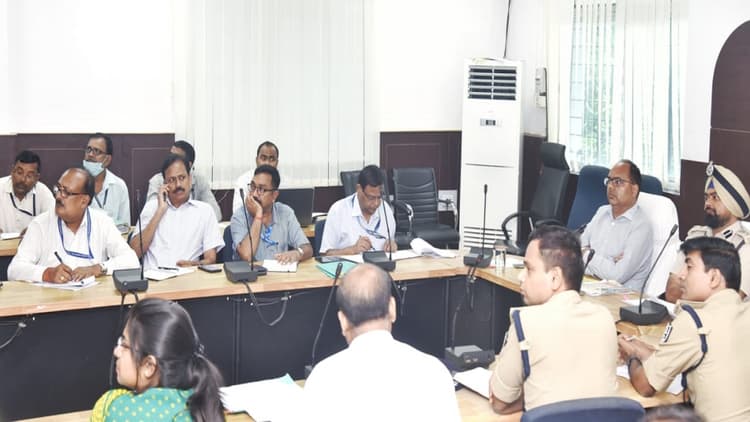 Patna: पुनपुन में 9 से 25 सितंबर तक होगा पितृपक्ष मेले का आयोजन, तैयारियों को लेकर डीएम ने की बैठक