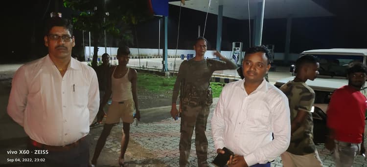 पाकुड़ में अपराधियों ने किया पेट्रोल पंप में लूटने का प्रयास, सुतली बम फोड़े