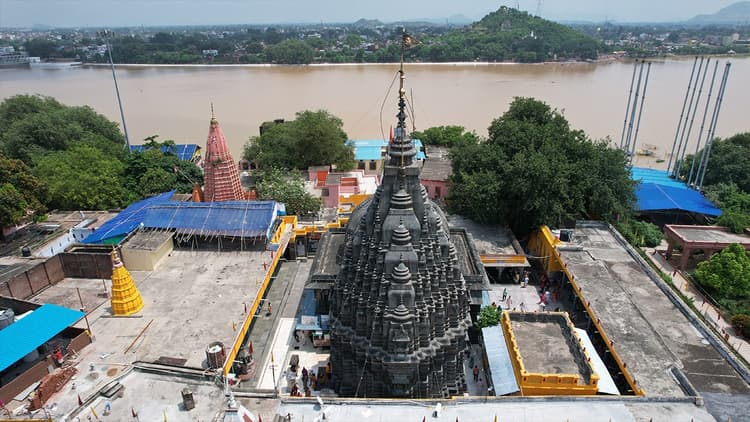 Pitru paksha 2022: सर्वपितृ श्राद्ध आज,पितरों की कृपा से व्यापार, शिक्षा में आयेगी समृद्धि, जानें विधि