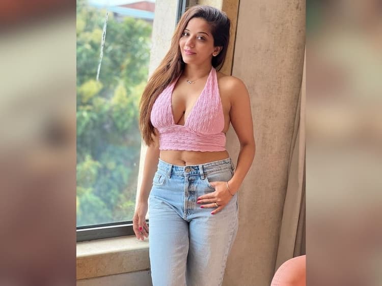 Bhojpuri Actress मोनालिसा ने दिखाए अपने  काला तिल,यूजर्स बोले- 'मस्त जगह खोजा है