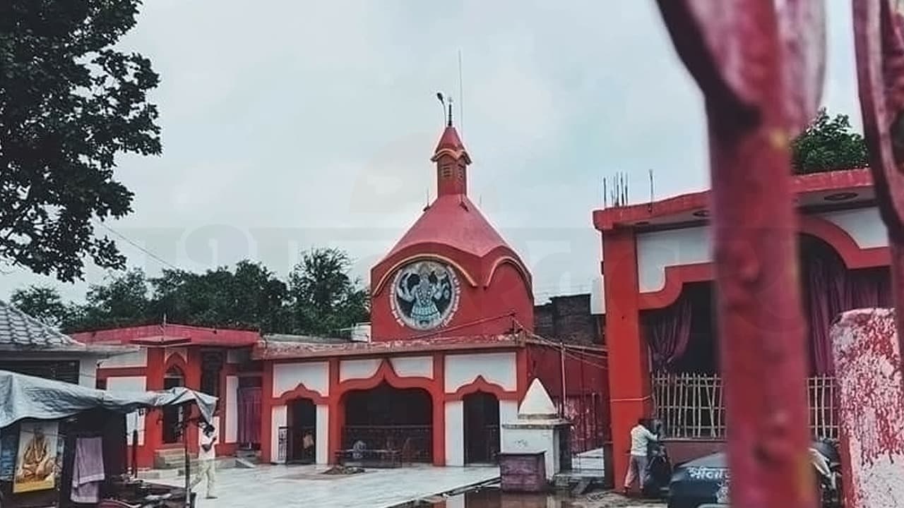 Durga puja 2022: बिहार के इस मंदिर में होती है अनोखी तंत्र साधना, जानें बलि के बाद क्या का लगता है भोग