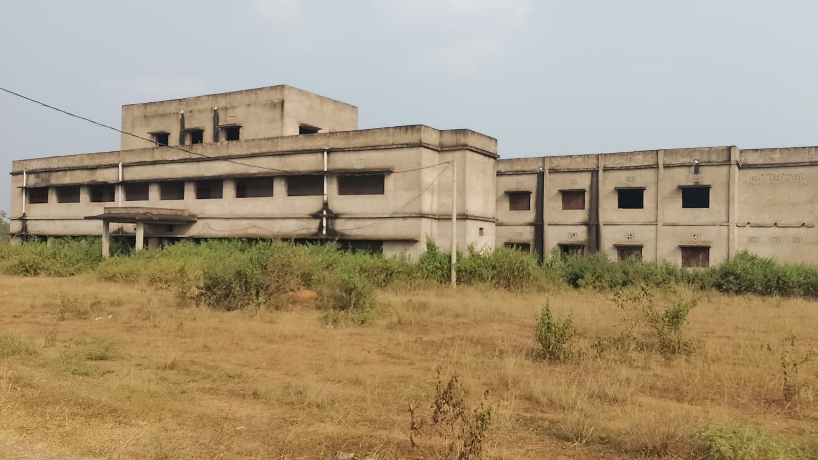 पूर्वी सिंहभूम के चाकुलिया और बहरागोड़ा में सात साल से अधूरा पड़ा मॉडल स्कूल का निर्माण