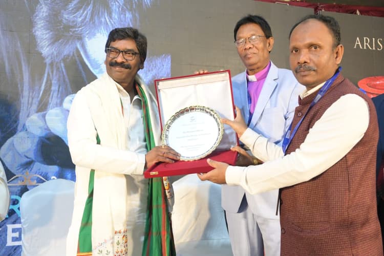 सीएम हेमंत सोरेन आईपीएचसी की 100वीं वर्षगांठ में हुए शामिल, कहा - मिलजुल कर झारखंड को विकसित राज्य बनाएं