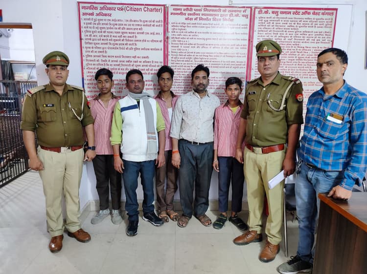 Aligarh News: 24 घंटे में पुलिस ने परीक्षा देने निकले आठवीं के तीन लापता छात्रों को सकुशल किया बरामद