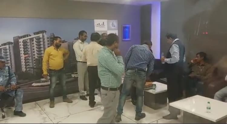 Bihar: आयकर का दो कंस्ट्रक्शन कंपनी और ज्वैलर्स के यहां छापा, साकार कंस्ट्रक्शन में करोड़ों की अनियमितता