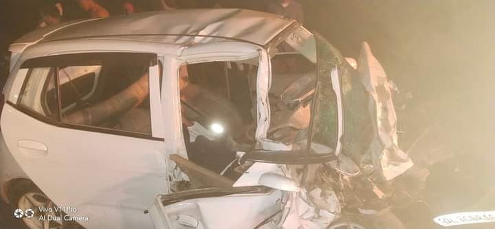 Aligarh News: तेज रफ्तार टैंकर ने कार को मारी टक्कर, चालक समेत तीन की मौत