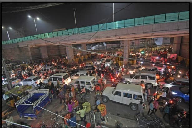 पटना में एक दिन में हुई पांच हजार से अधिक शादियां, शाम होते ही लगने लगा जाम जाम, फंसी रहीं गाड़िया