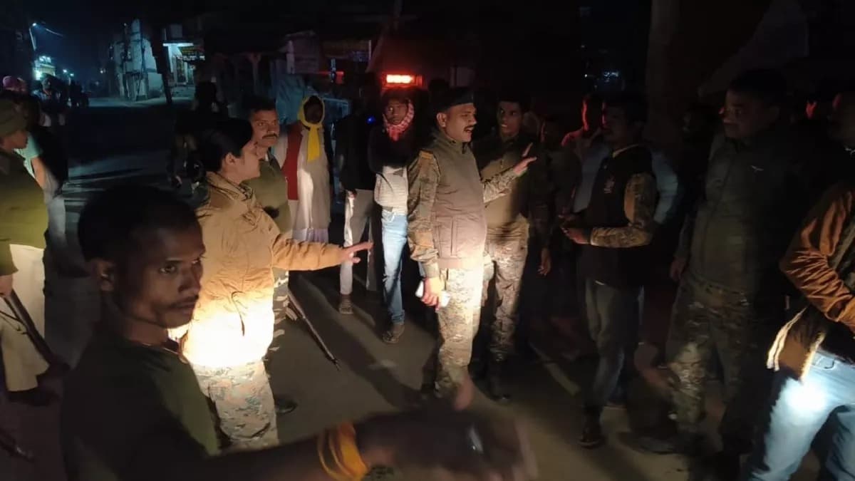 बिहारः छापेमारी करने समस्तीपुर पहुंची वैशाली पुलिस पर हमला, AK -47 लूटा, दो पुलिसकर्मी जख्मी