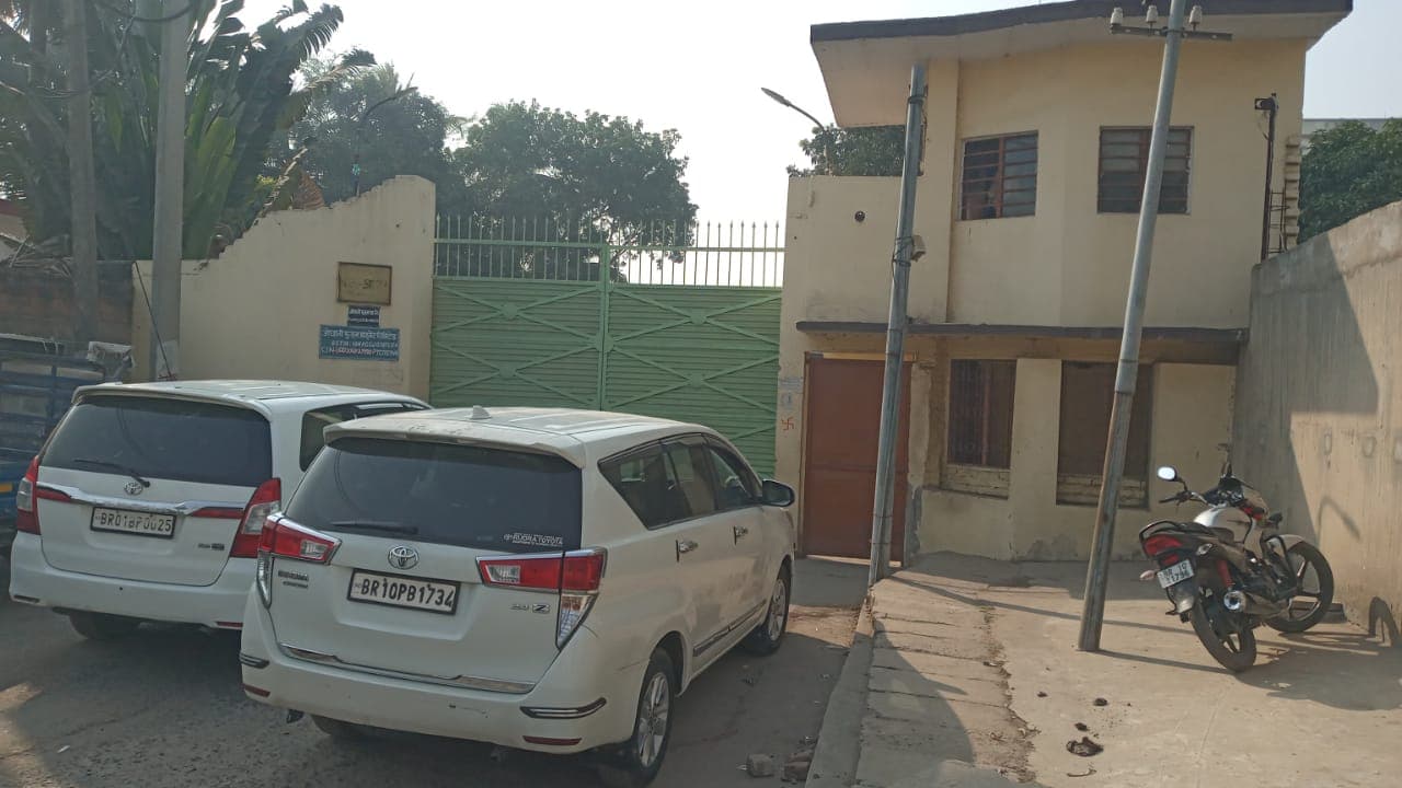 IT Raid In Bihar: भागलपुर में इनकम टैक्स का छापा, जोधानी मिल में चल रही आयकर विभाग की छापेमारी