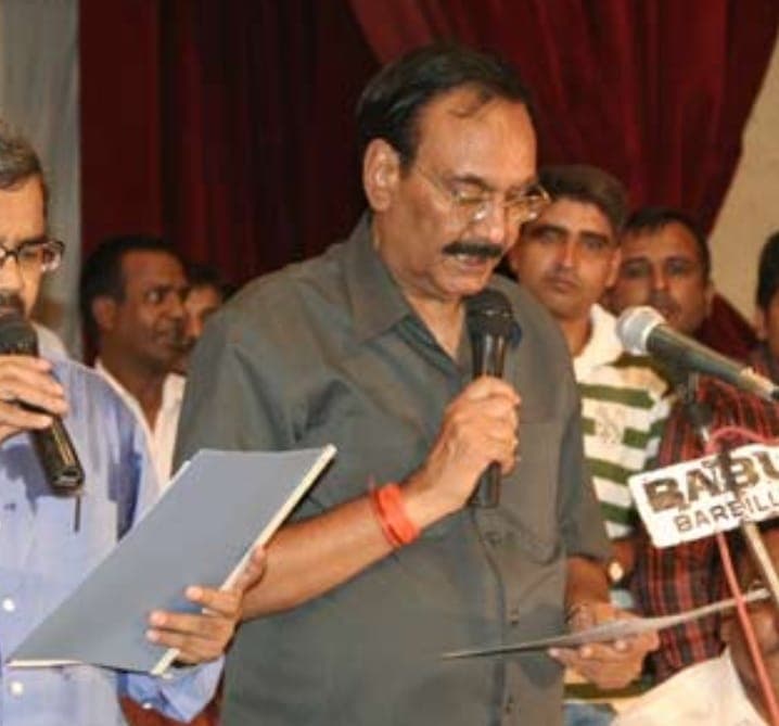 Bareilly News: शहामतगंज ओवरब्रिज बना सियासी अखाड़ा, सोशल मीडिया पर ट्रोल हुए पूर्व मेयर डॉ. आईएस तोमर