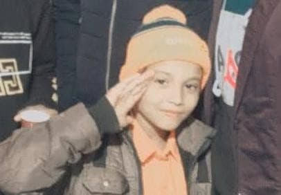 Agra News: नैतिक की जान लेने वाले पागल कुत्ते को ग्रामीणों ने उतारा मौत के घाट, मारी गोली