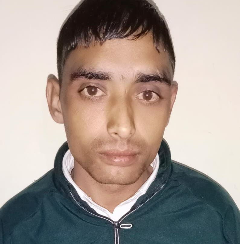 Gorakhpur News: एसटीएफ की बड़ी कार्रवाई, प्रतिबंधित नशीली  इंजेक्शन के साथ एक तस्कर गिरफ्तार, पूछताछ जारी