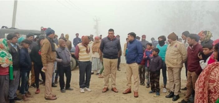 बरेली में मिर्च की रखवाली कर रहे किसान की चाकू से गोदकर हत्या, इलाके में मचा हड़कंप, जानें मामला...