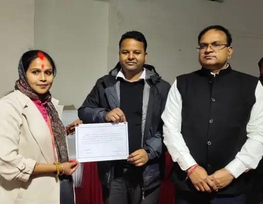 Bihar Nagar Nikay Chunav : मोतिहारी में पवन जयसवाल का बजा डंका, शहर की सरकार से सांसद राधा मोहन सिंह OUT