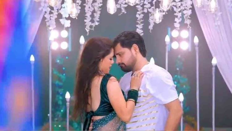 Bhojpuri Gana: 'राजा जी मुआईये देबS का' राकेश मिश्रा का नया गाना हुआ वायरल, देखिए वीडियों...