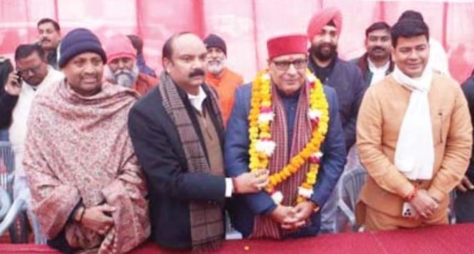 बरेली-मुरादाबाद MLC सीट के BJP कैंडिडेट डॉ. जयपाल सिंह ने दाखिल किया नामांकन, मंत्री धर्मपाल सिंह रहे मौजूद