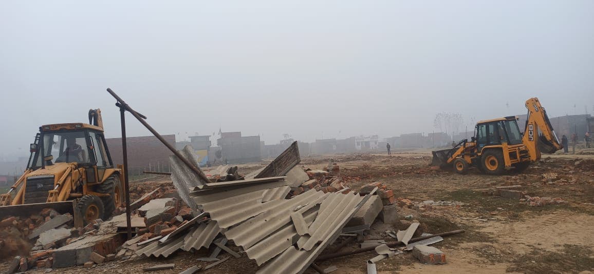 Bareilly Today News: बरेली में BDA का चला बुलडोजर, 7 अवैध कॉलोनियों को गिराया
