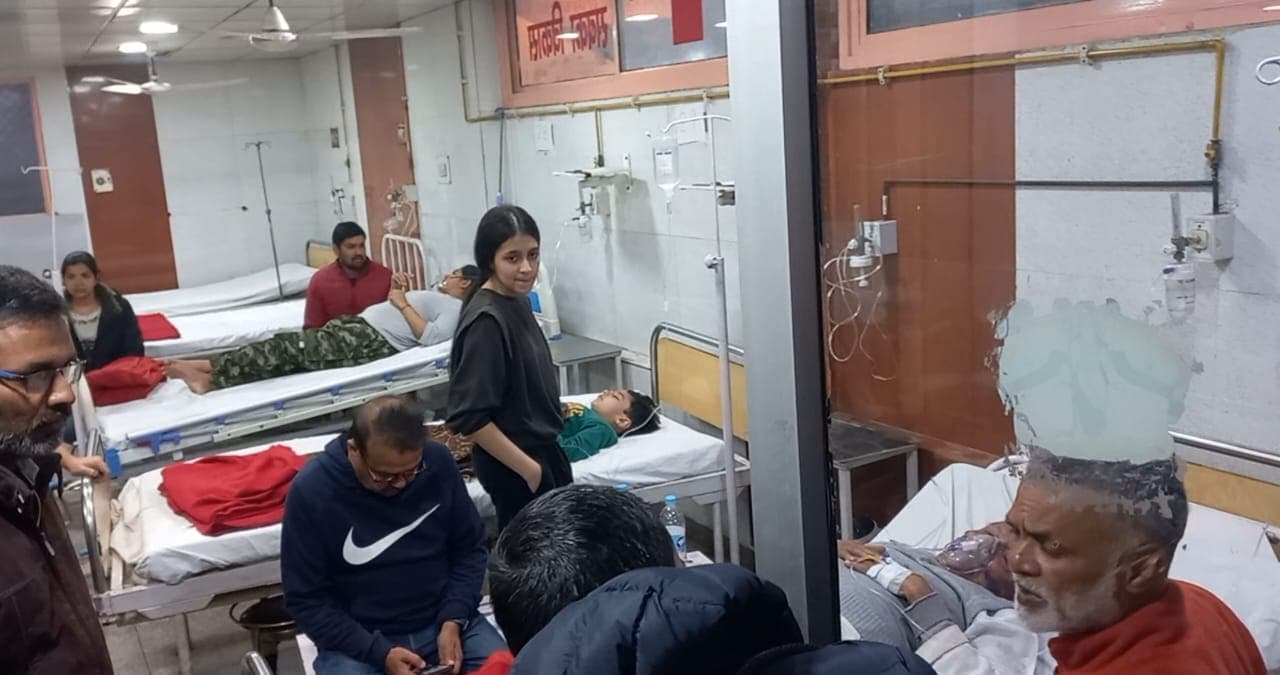 Lucknow Building Collapse: जान बचने की खुशी, गृहस्थी उजड़ने का गम, सदमे में लोग, इस तरह बयां किया खौफनाक मंजर