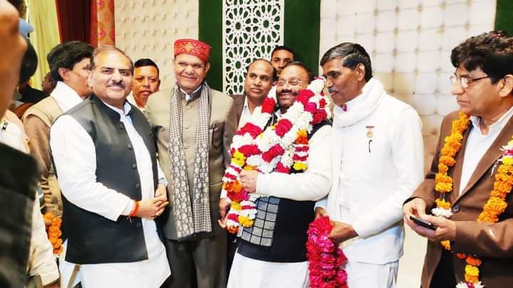 Kanpur: स्वामी प्रसाद मौर्य ने रामचरितमानस के बाद धीरेंद्र शास्त्री पर साधा निशाना, बताया पाखंडी