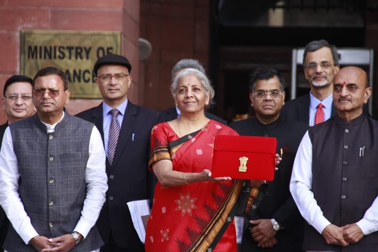 बजट 2023 में कमजोर जनजातियों की सामाजिक-आर्थिक स्थिति में सुधार के लिए योजना