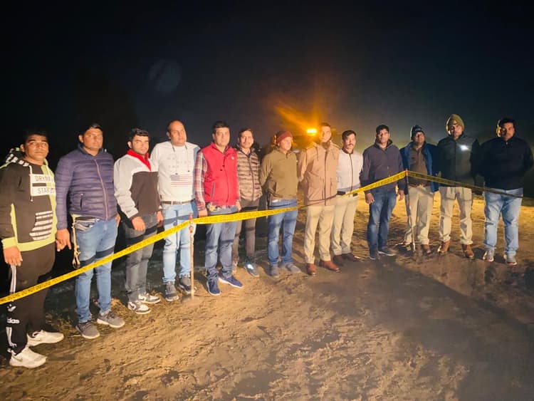 Mathura Crime: दबिश के दौरान पुलिस पर हमला करने वाला दूसरा आरोपी मुठभेड़ में गिरफ्तार, गोली लगने से घायल...