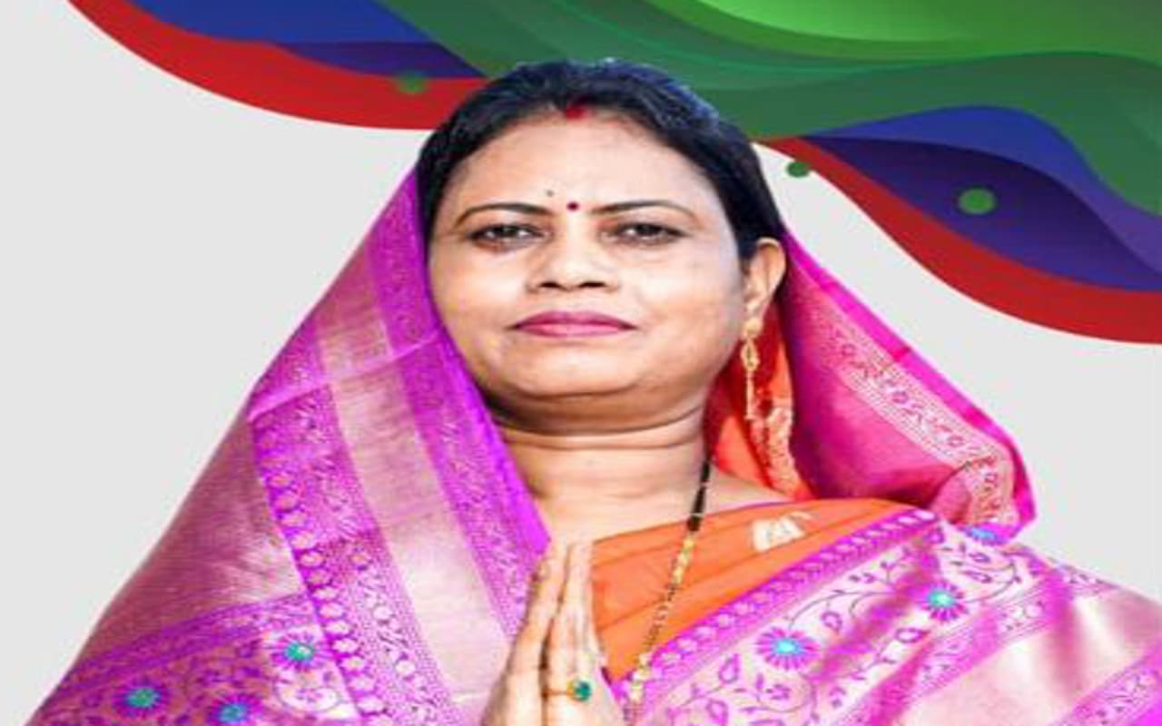 रामगढ़ उपचुनाव 2023 : AJSU ने चंद्रप्रकाश चौधरी की पत्नी सुनीता को मैदान में उतारा, कल करेंगी नामांकन