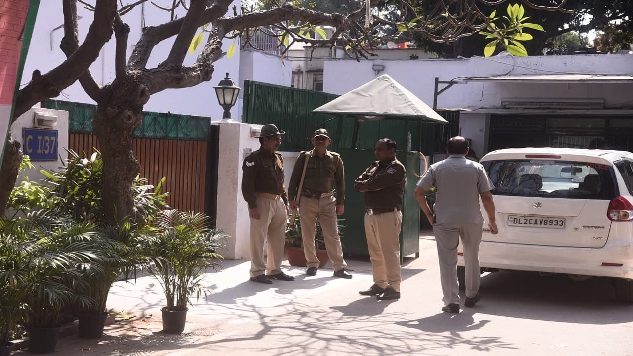 Land for Job Scam: मीसा भारती के घर पर CBI की दूसरे दौर की पूछताछ खत्म, लालू से सवाल-जवाब का बनाया वीडियो