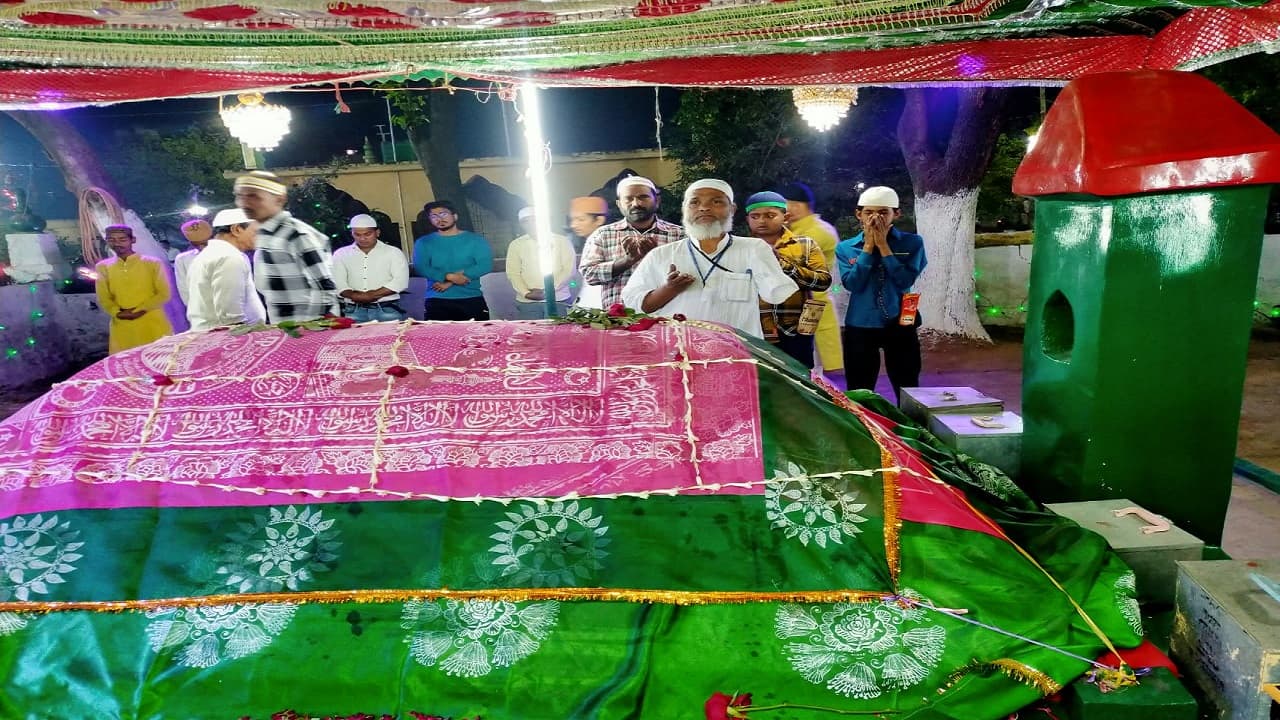 बिहार में शब-ए-बारात की अफजल रात पर हुई विशेष नमाज, किस्मत, रोजी और अमन चैन की मांगी गयी दुआ