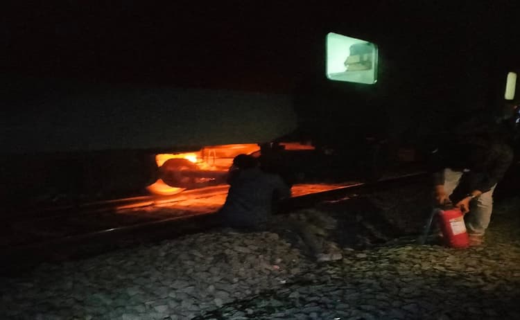 Indian Railways: पैंट्रीकार में लगी आग, बर्निंग ट्रेन बनने से बची स्वतंत्रता सेनानी सुपरफास्ट एक्सप्रेस...