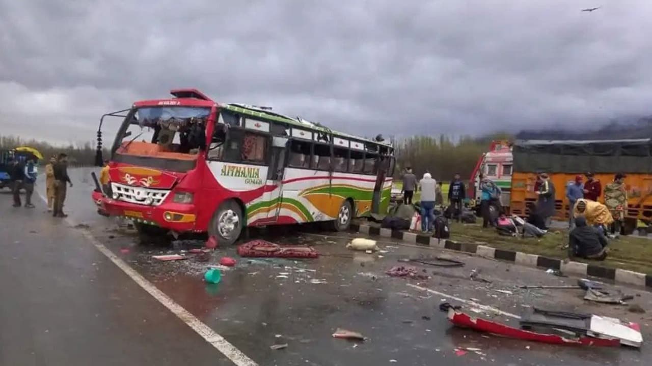 जम्मू एवं कश्मीर में बिहार के 4 लोगों की मौत पर सीएम नीतीश कुमार ने जताया शोक, दो-दो लाख मुआवजे की घोषणा की