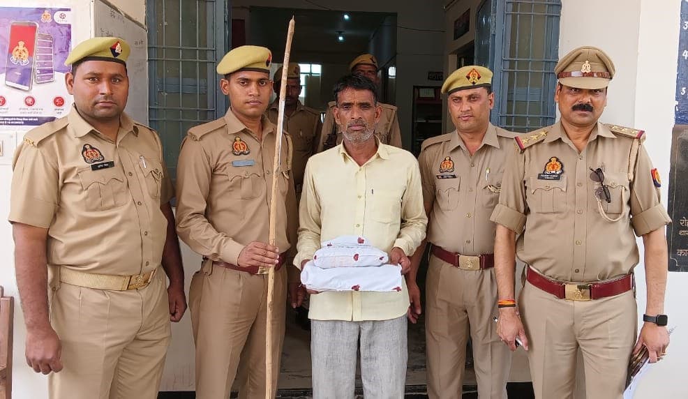 UP News : बेटी के लिये खूनी बना पिता, युवक को पहले बीड़ी फिर शराब पिलायी, गला दबाने के बाद धड़ से अलग किया सिर