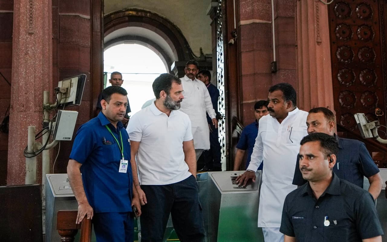 राहुल गांधी मामले में जर्मनी की टिप्पणी पर दिग्विजय सिंह ने जताई खुशी, किरेन रिजिजू ने किया यह कटाक्ष