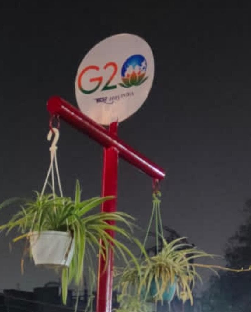 Varanasi: 6 राज्यों के 50 किस्म के फूलों से सजायी जा रही काशी, जी-20 समिट को लेकर वाराणसी में थीम पर गार्डन