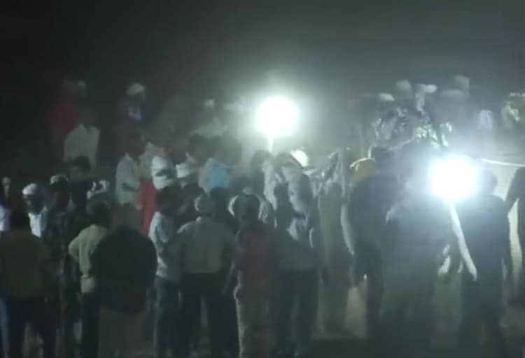 आतंक की अति करने वालों का अंत, भाई अशरफ के साथ कसारी मसारी के कब्रिस्तान में दफन हुआ माफिया अतीक अहमद