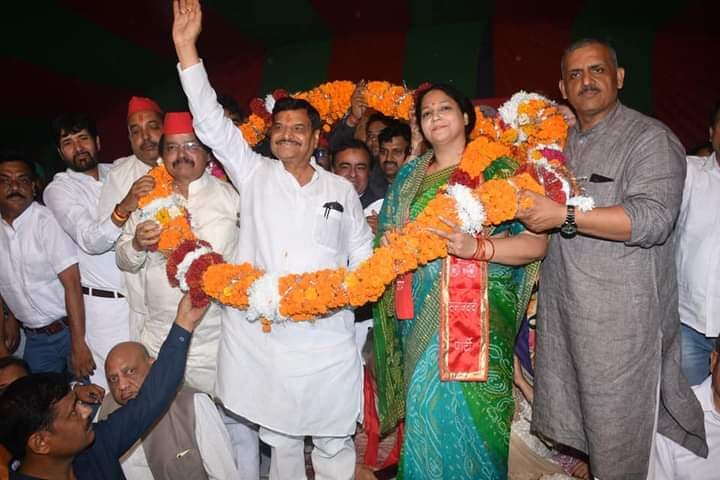 UP Nikay Chunav : शिवपाल बोले- चाचा- भतीजे के बीच आल इल वेल, अखिलेश के साथ नेताजी की तरह खड़ा