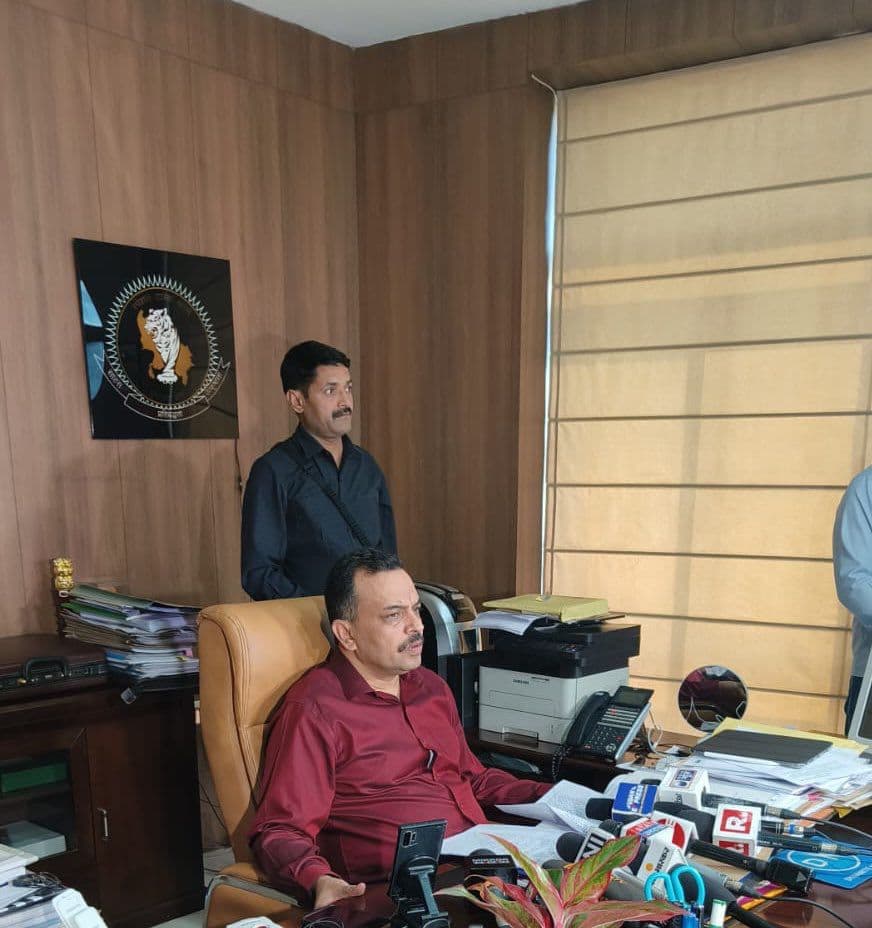 UP News : जेल से छूटते ही बड़ी वारदात करने निकला था गैंगस्टर दुजाना, धमकी देकर गवाहों में फैला दी थी दहशत