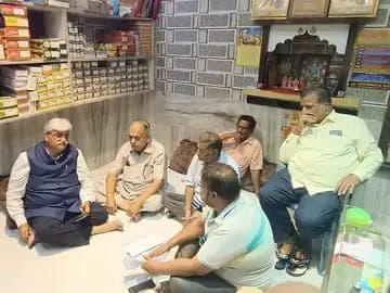 फिरोजाबाद में चूड़ी व्यवसायी को बंधक बनाकर लाखों की लूटपाट, पत्नी के साथ बाथरूम में बंद कर गए लुटेरे