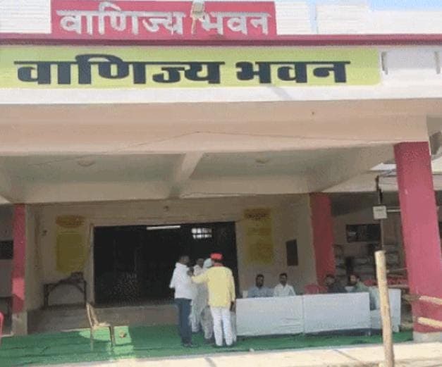 यूपी निकाय चुनाव: मतगणना की अनदेखी करने वाले 50 कर्मचारियों पर गाज, तय हुआ किस जगह के वोटों की गिनती कहां ...