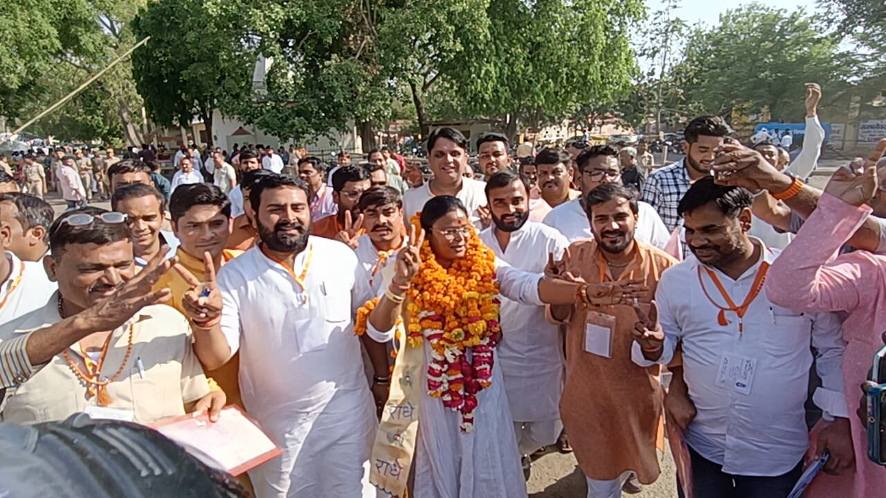 भाजपा ने आगरा में एक लाख से ज्यादा वोटों से सातवीं बार किया महापौर सीट पर कब्जा, इस बार पांच अधिक पार्षद मिले