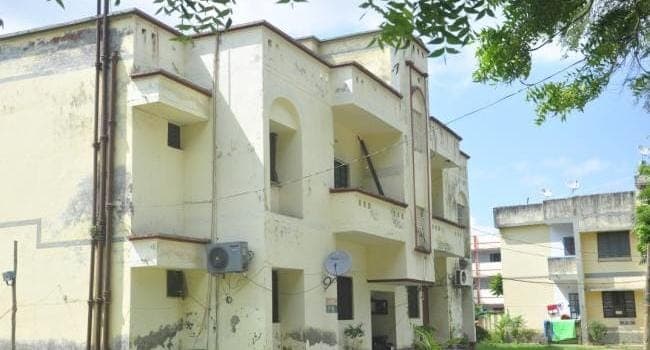 सरकारी आवास पर काबिज 90 पुलिसकर्मियों का कटेगा वेतन, ट्रांसफर के बाद भी नहीं छोड़ा रूम...