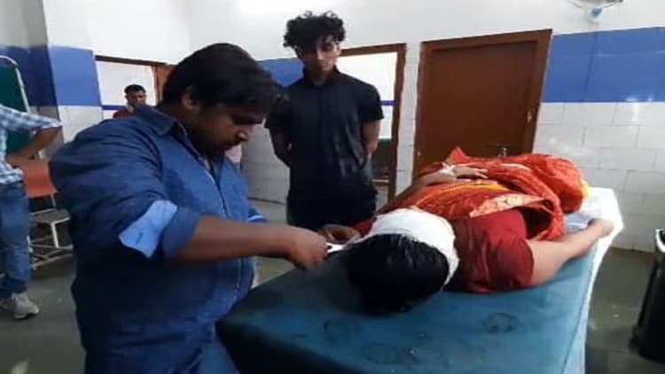 बिहार: औरंगाबाद में अवैध संबंध का विरोध करने पर पति बना हैवान, पत्नी को चाकू से गोदा