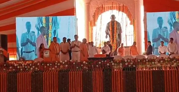 गोरखपुर के वासियों को मिली 2604 करोड़ की 727 विकास परियोजनाओं की सौगात, सीएम योगी ने किया लोकार्पण- शिलान्यास